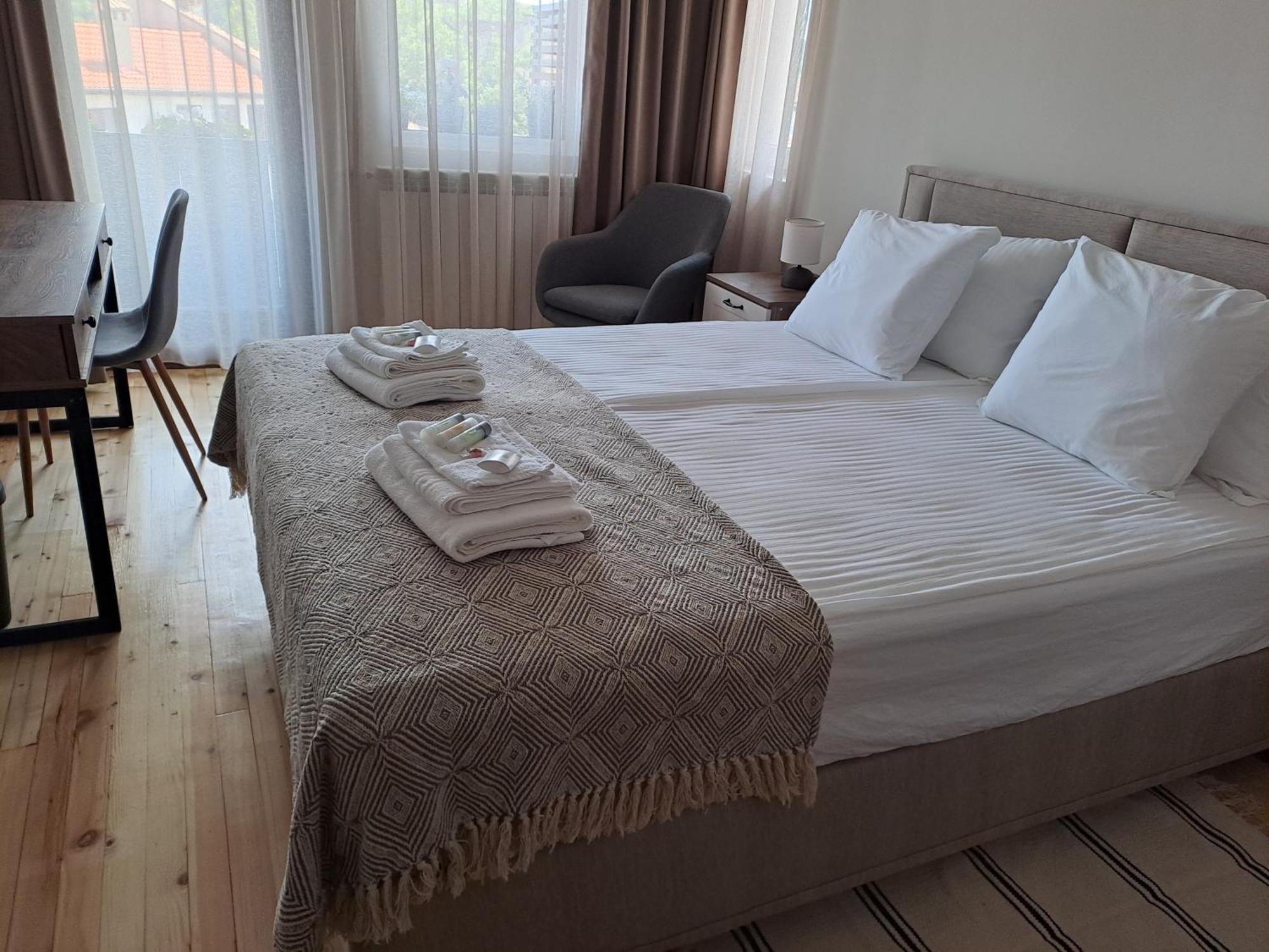 Guest House Lazara فيليكو ترنوفو المظهر الخارجي الصورة
